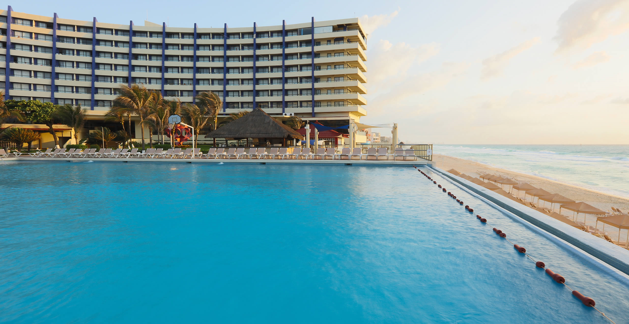 Crown Paradise Club All Inclusive Resort-Cancun